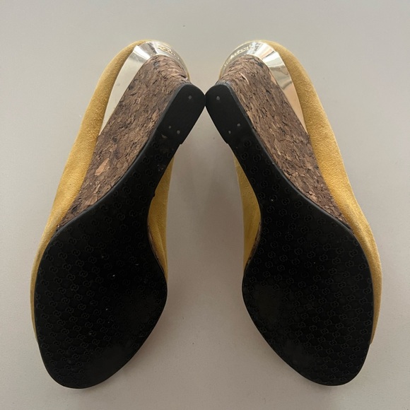 Comfortable yellow Gucci shoes, size 38. - Picture 5 of 5